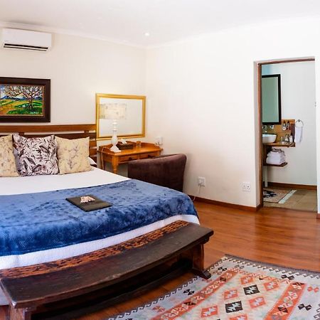 37 On Charles Hotel Pretoria-Noord Buitenkant foto