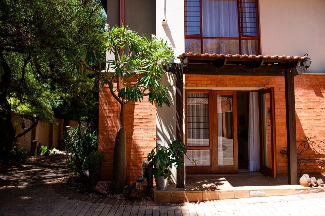 37 On Charles Hotel Pretoria-Noord Buitenkant foto